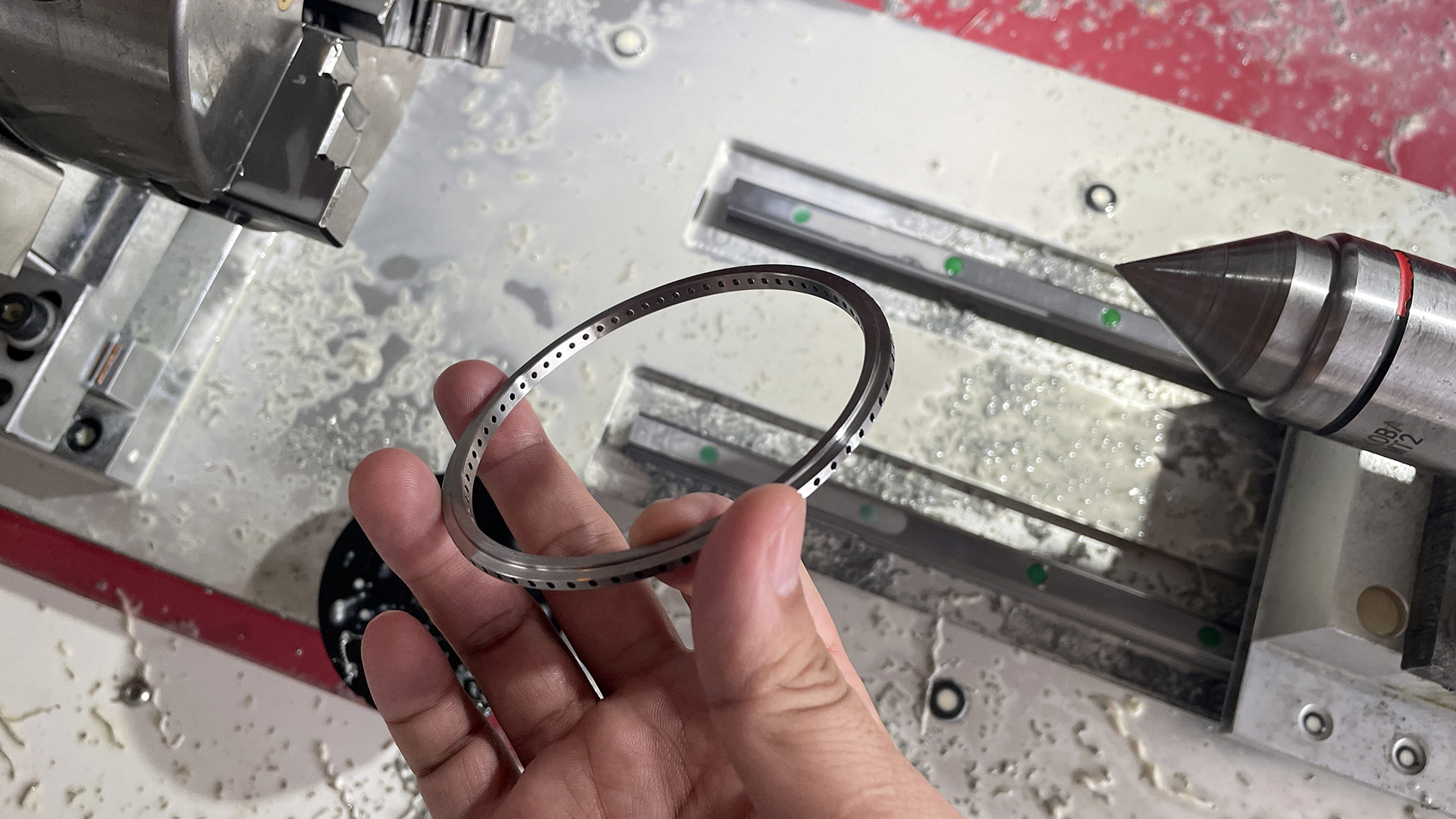 cnc drilling machine for textile metal components